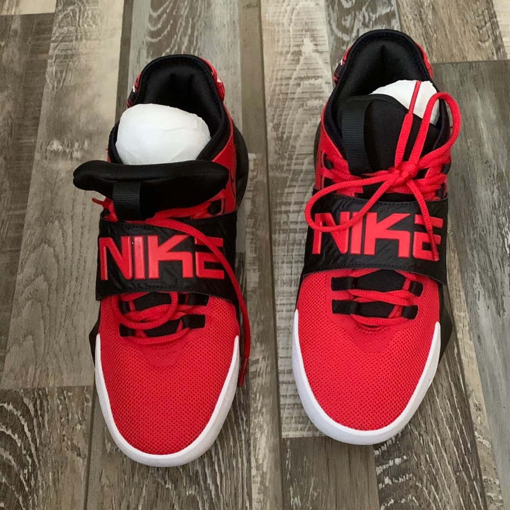 Nike Future Court 3 Kids Sneakers Red & Black Size: 6Y NEW